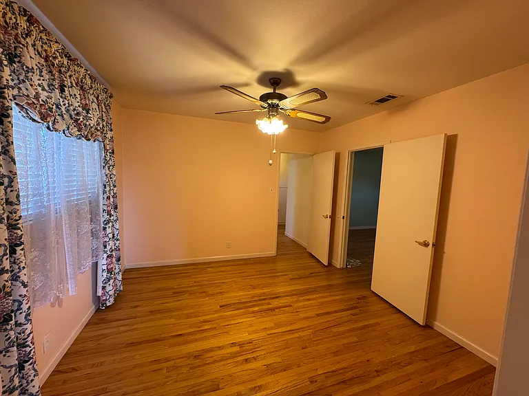 1227 Charlemont Ave — Photo 4