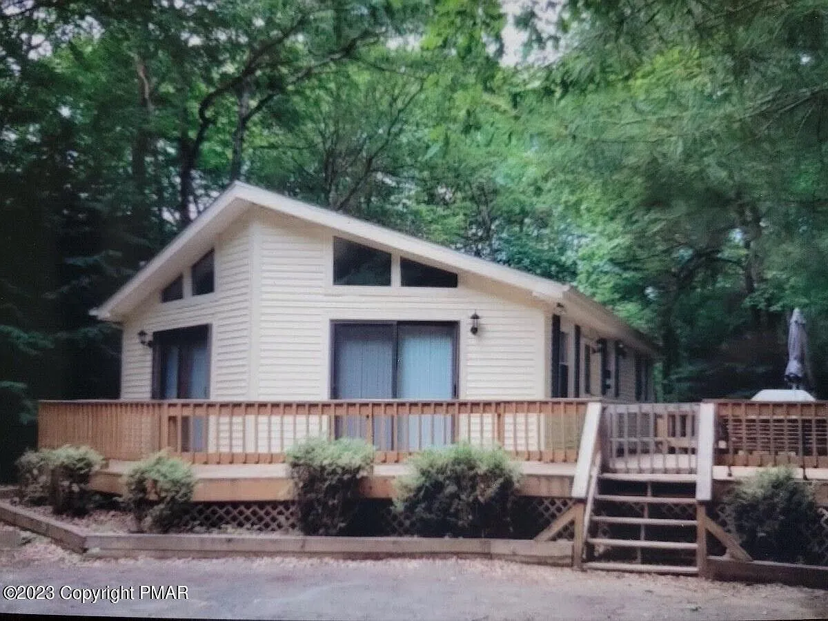 68 Dryden Dr photo 1