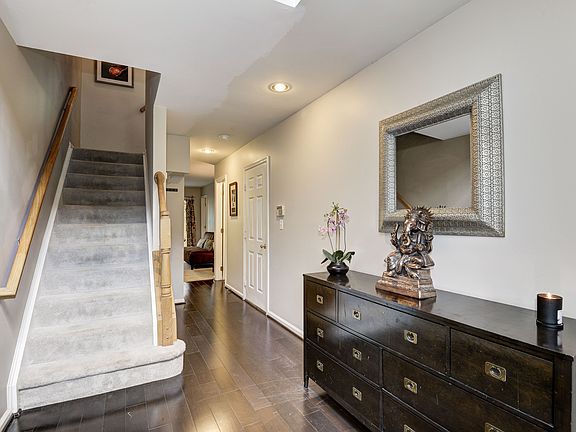 5th image of 2570 James Madison Cir