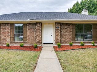 2305 Shadyoaks Ln, Rowlett, TX 75088