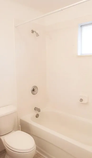 2028 NE 167th St, 3-152 - Preston - 2 — Photo 3