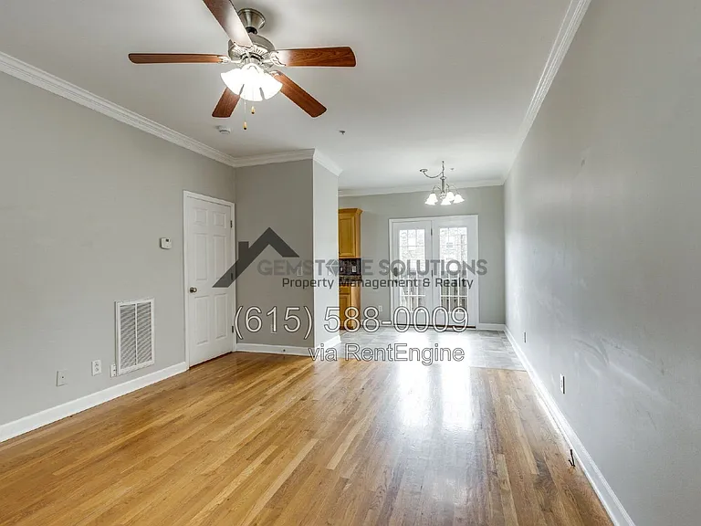 1012 McKenna Dr — Photo 12