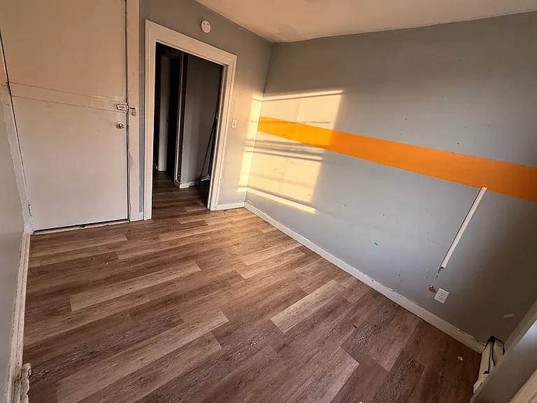 379 Straight St #2 — Photo 1