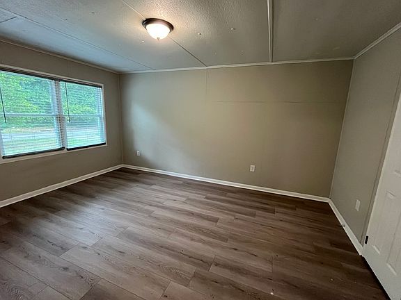 4th image of 5901 Leone Dr W