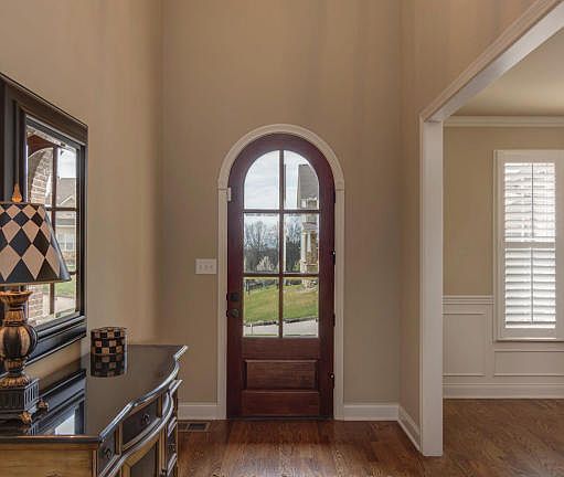 2nd image of 1518 Laurens Glen Ln