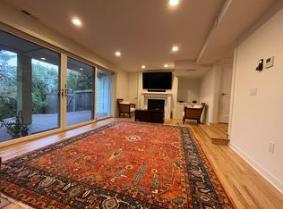 2811 30th Ave W, Seattle, WA 98199