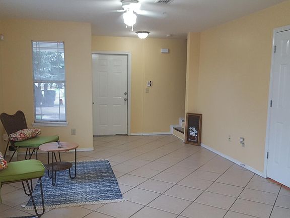 3rd image of 411 S 48th Ln APT 4