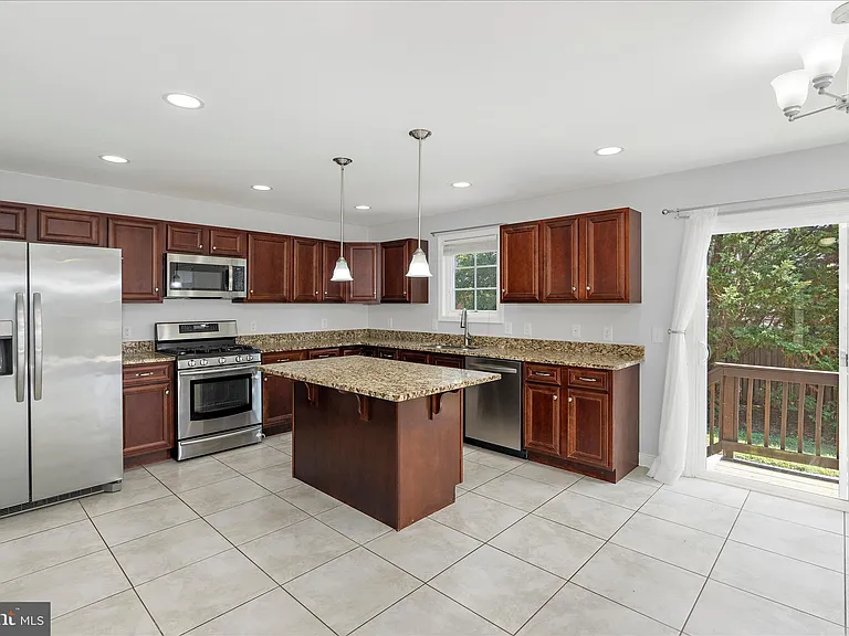 132 Pineview Ave #B — Photo 14