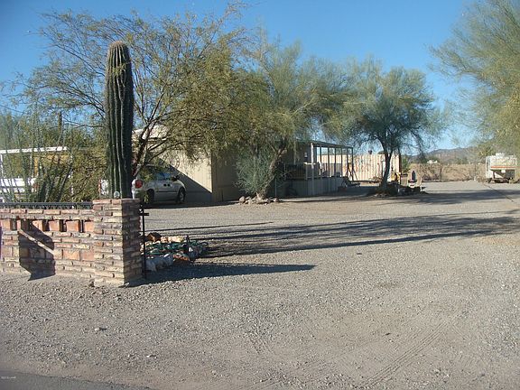 4th image of 192 N Roadrunner Ave