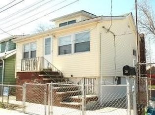 20 Cherokee St, Staten Island, NY 10305