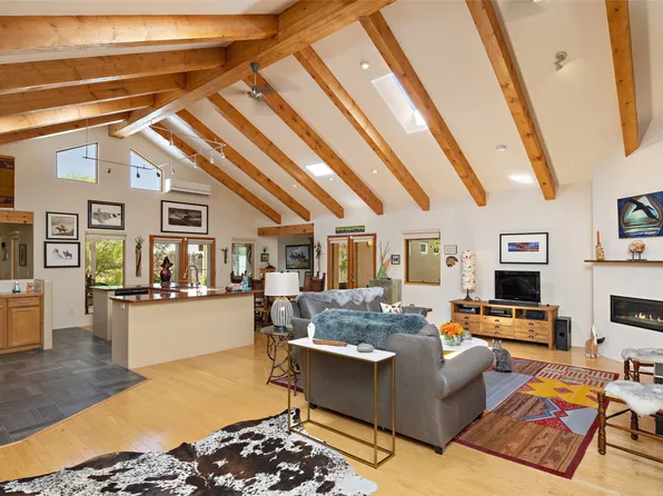 2328 Calle Camarico, Santa Fe, NM 87505