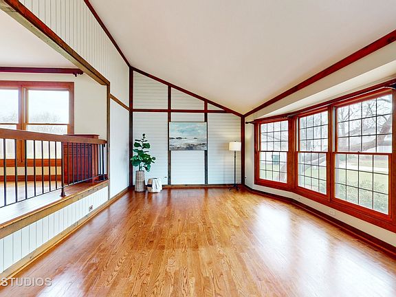4th image of 1212 Abbey Ct