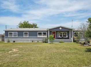 104 Bossier St, Poth, TX 78147