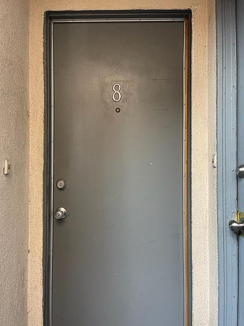 1st image of 840 Chestnut Ave APT 10
