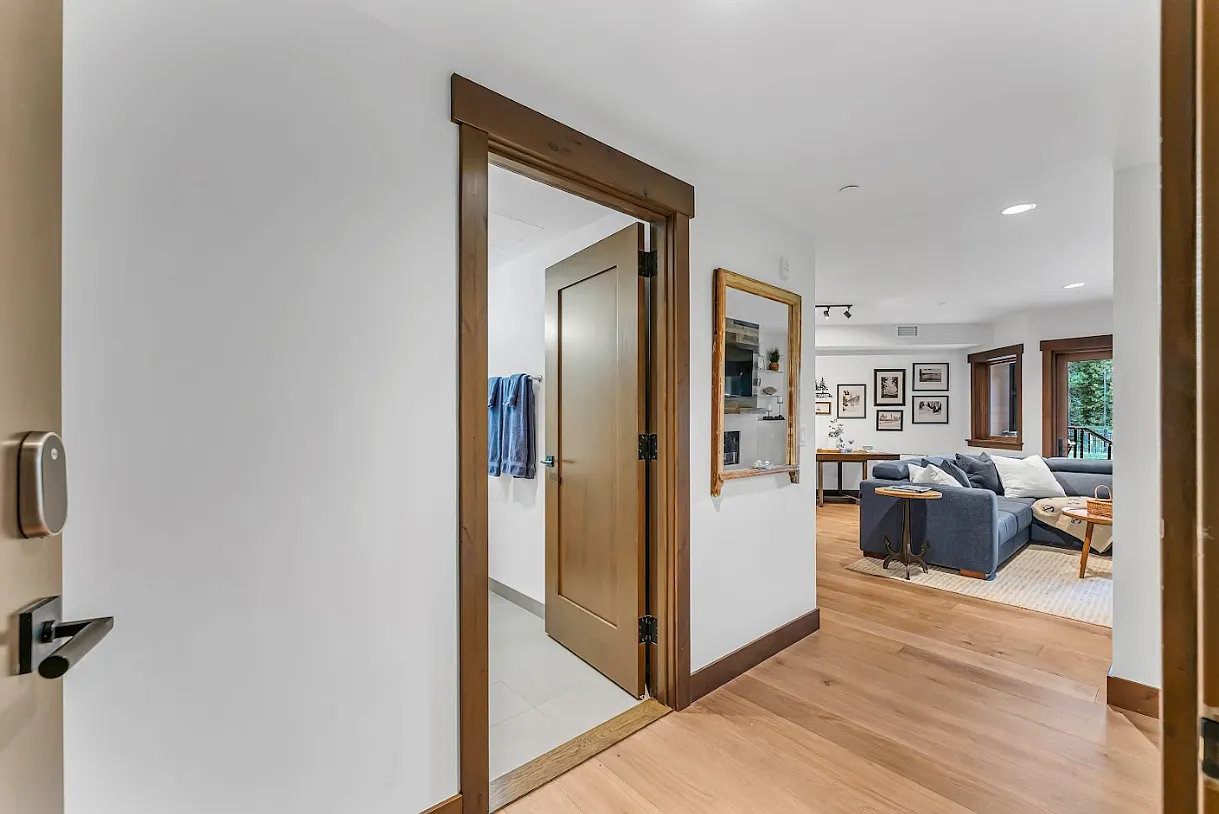 1 bed, 1238 sqft, $12,000 — Photo 1