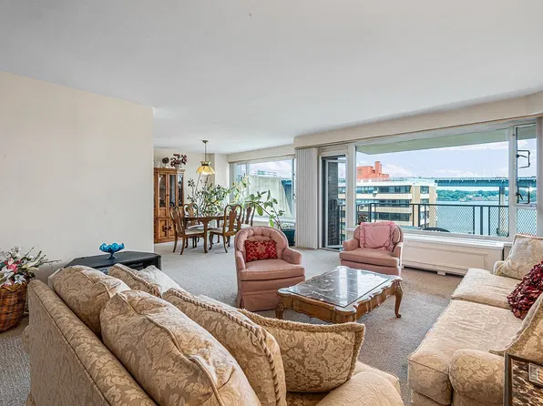 16625 Powells Cove Blvd APT 8K, Flushing, NY 11357