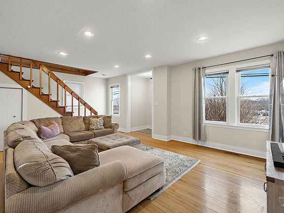 2nd image of 15 W Woodstock St