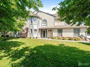7 Endsleigh Pl, Robbinsville, NJ 08691