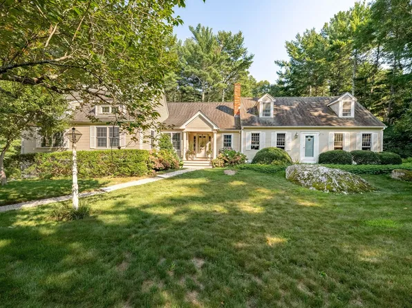 14 Copper Beech Dr, Kingston, MA 02364