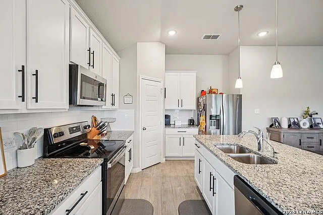 104 Pendleton Cv — Photo 17