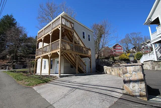 Building Photo - 272 Valley Rd #2