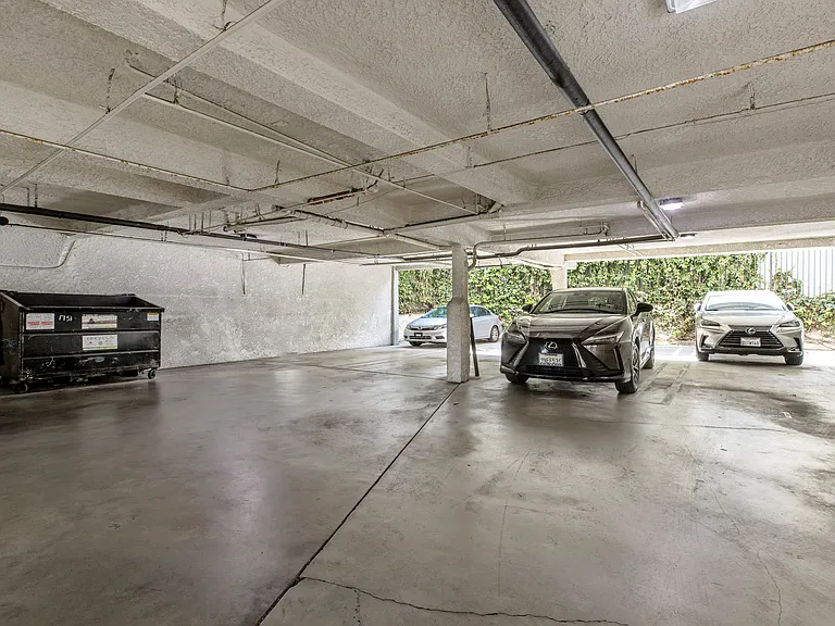 1751 S Bentley Ave #7 — Photo 25
