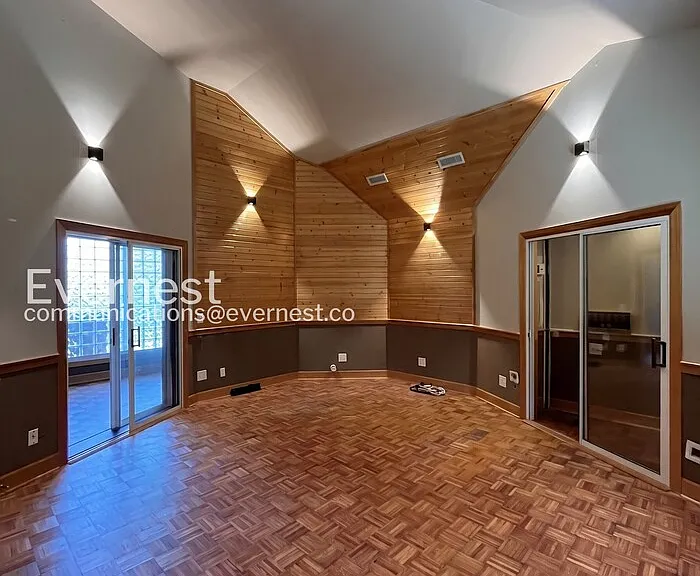 109 Mayfair Rd — Photo 32