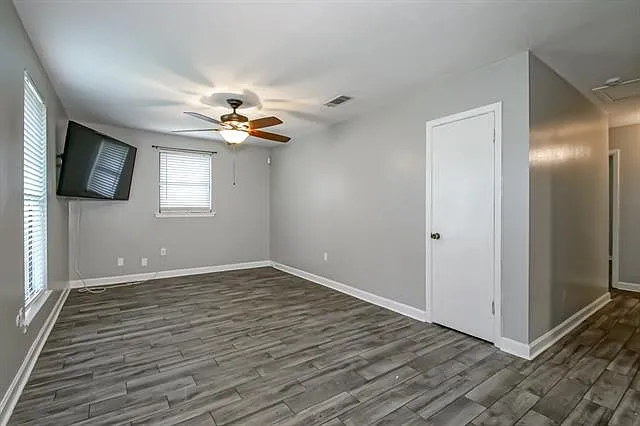 1849 Redwood Dr — Photo 16