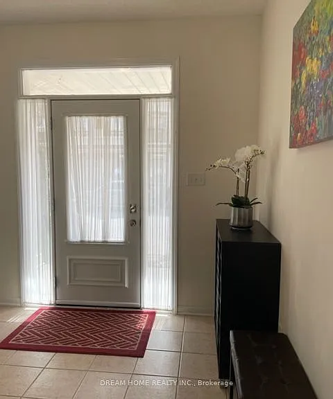 18 Yates Ave — Photo 3