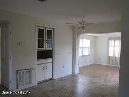 3rd image of 1444 Overlook Ter