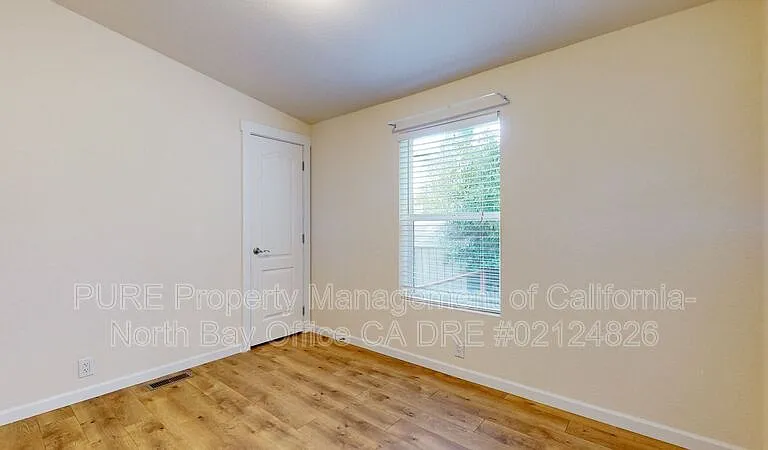5389 Gravenstein Hwy N — Photo 17