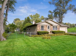 7418 N Oak St, Wonder Lake, IL