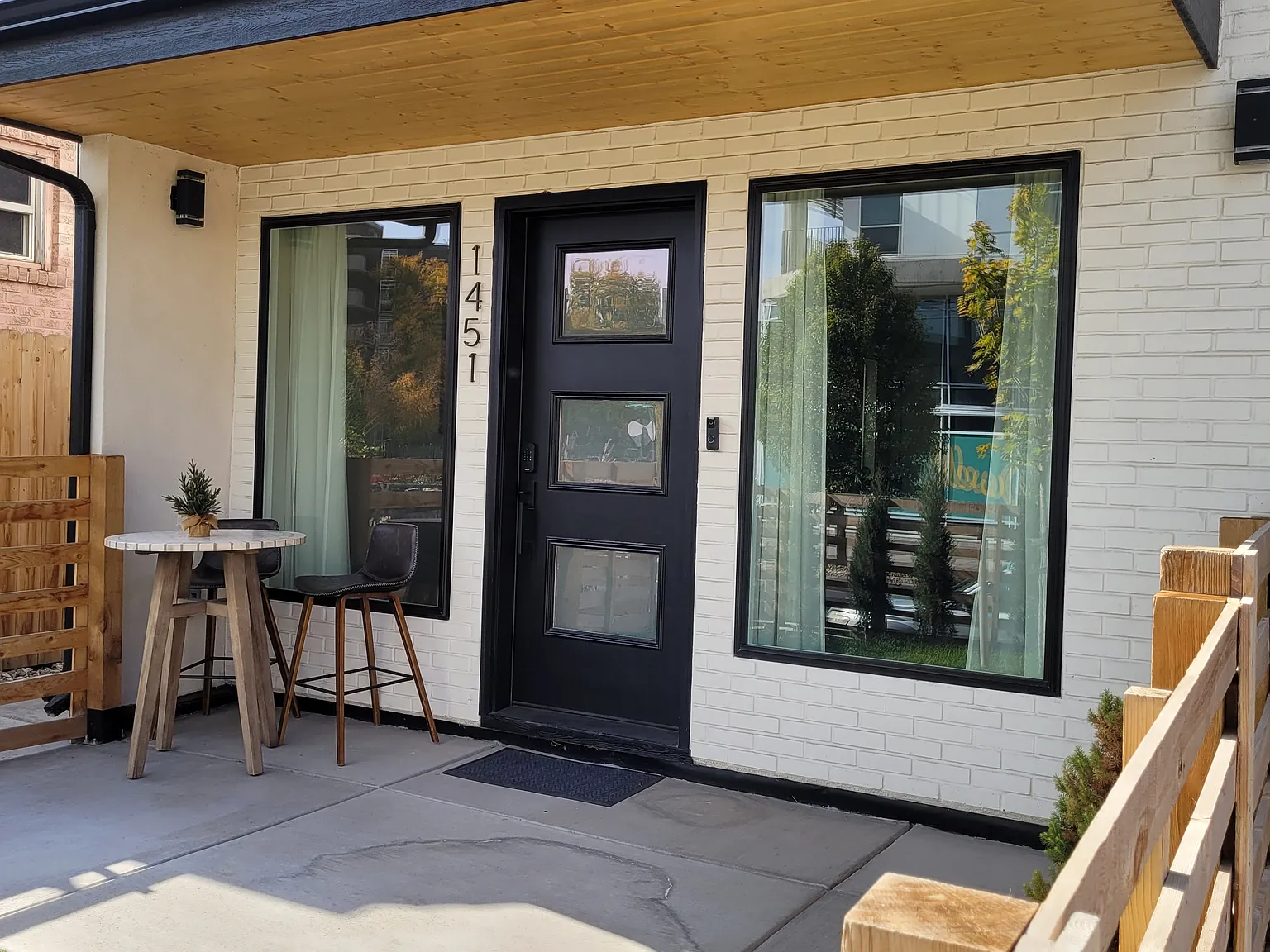 1451 Irving St — Photo 2