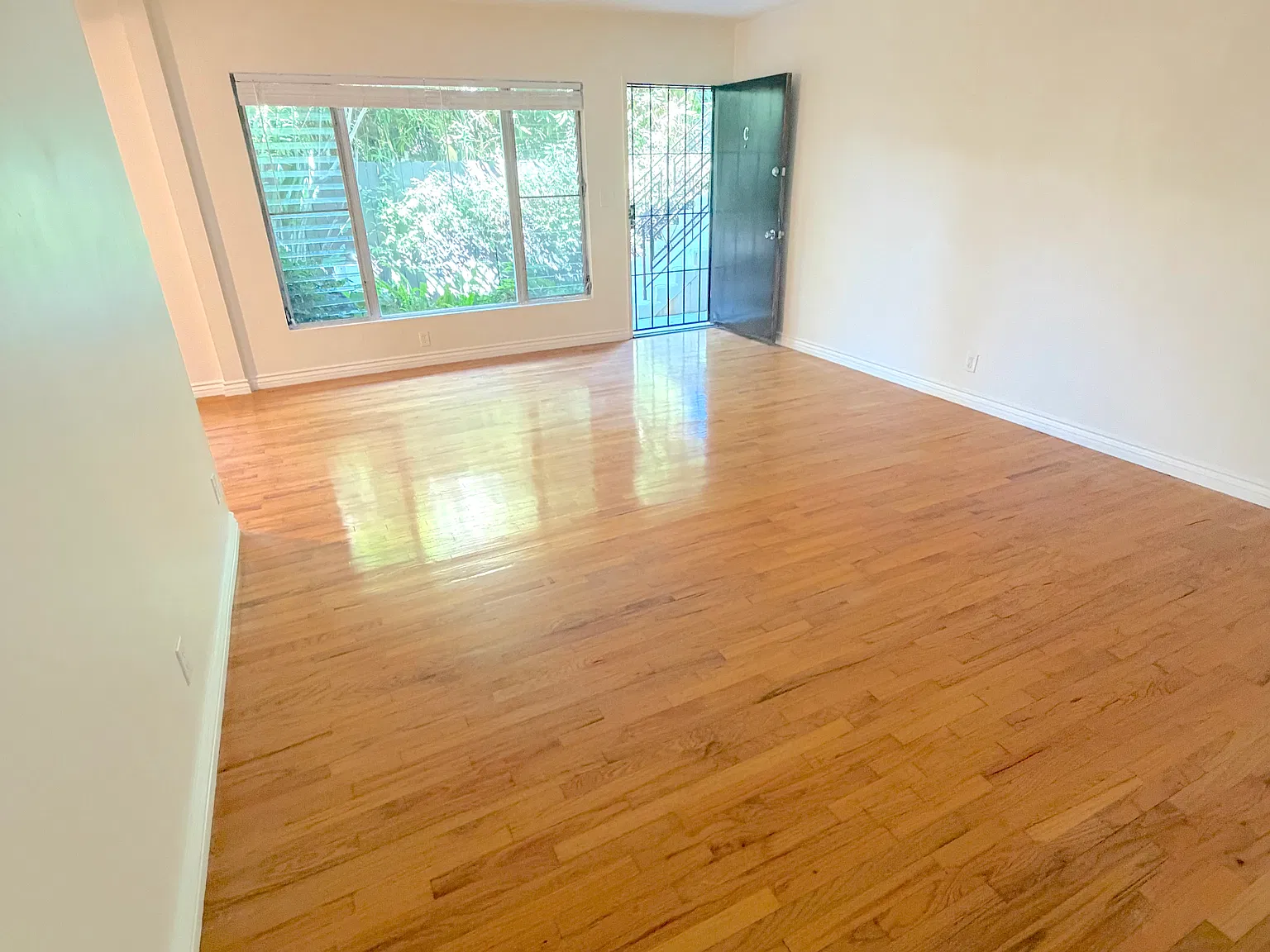 1 bed, 700 sqft, $2,495 — Photo 2