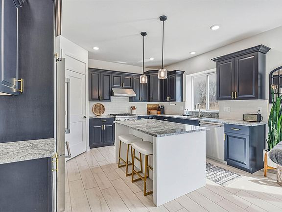 4th image of 50170 Kapalua Dr