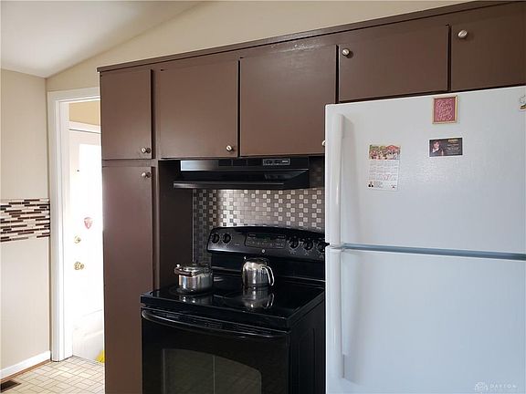 5th image of 2520 E Dorothy Ln