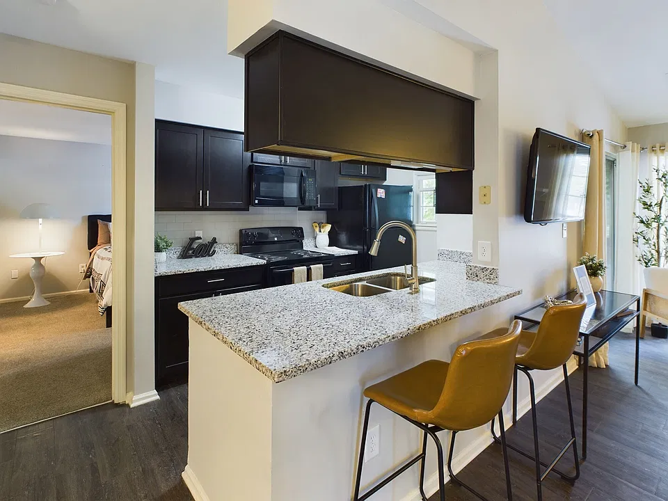 Lakeshore Apartments