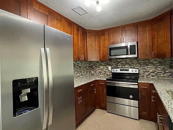 5th image of 6116 Candler Ter