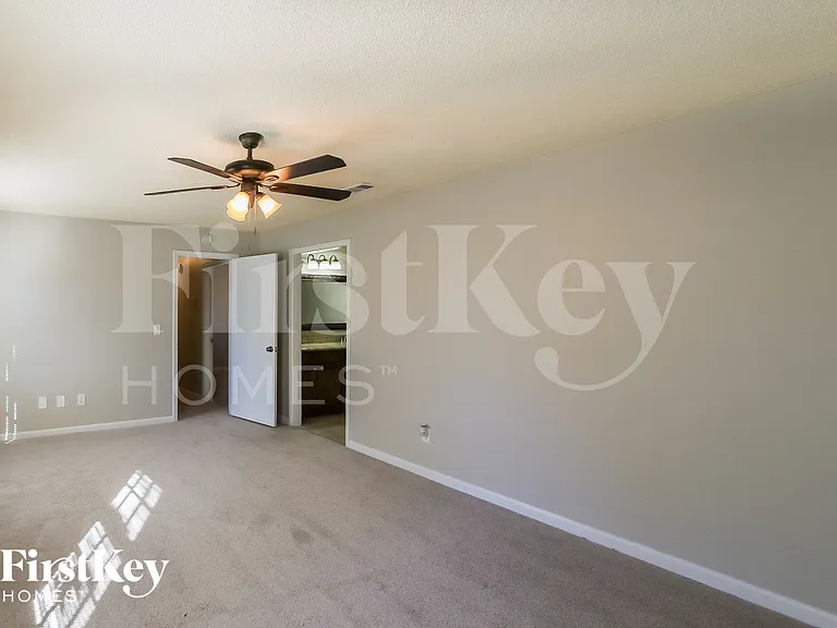 130 Whisperwood Ln NW — Photo 8
