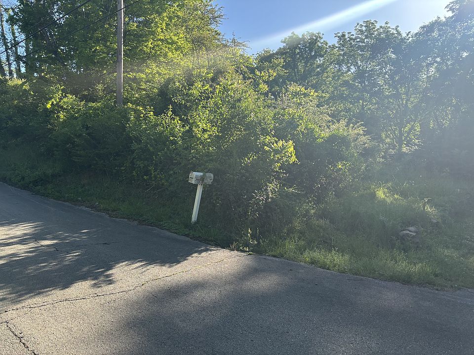 2nd image of 506 Martin Dr