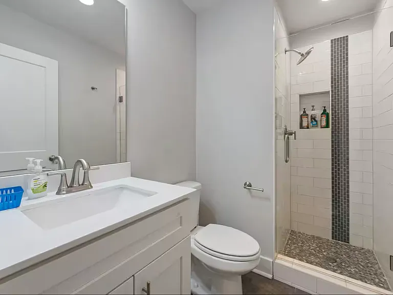 663 Boulevard NE — Photo 21
