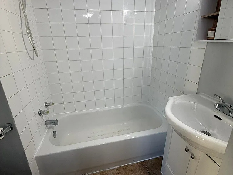 774 Weatherdon Ave #A — Photo 8