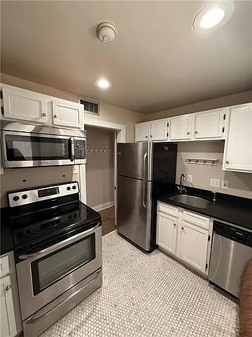 1514 Joseph St #B — Photo 8