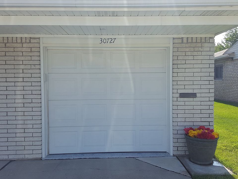 2nd image of 30727 Washington Blvd