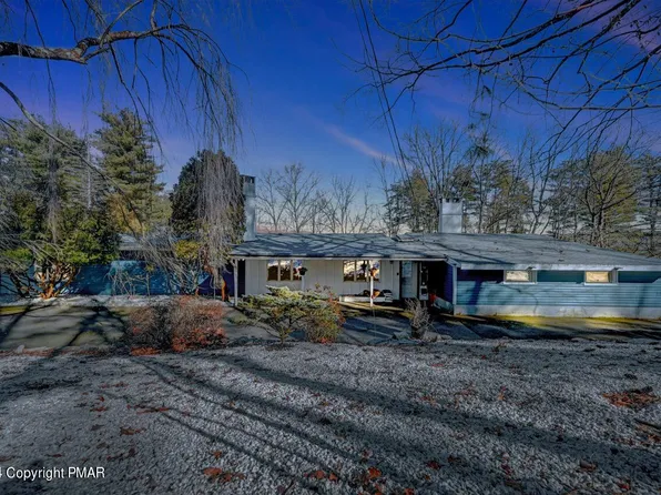 214 Twin Hills Rd, Stroudsburg, PA 18360