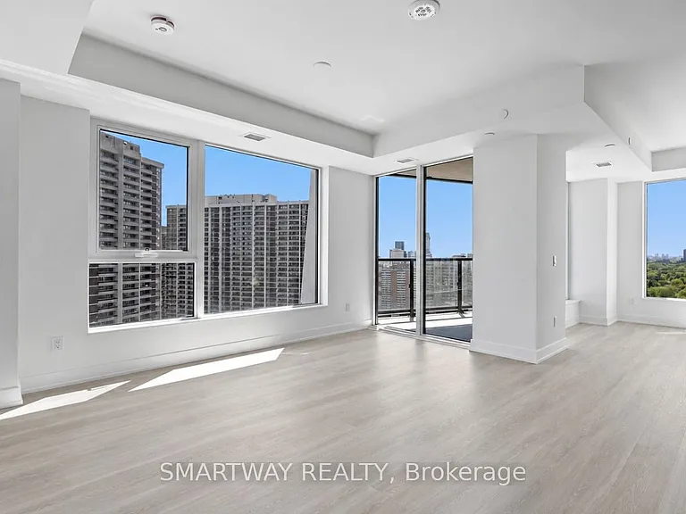 60 Central Park Dr #2206 — Photo 8