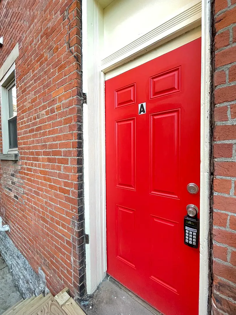 2259 Loth St - Unit A — Photo 2