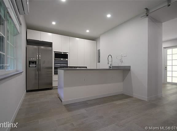 2nd image of 1560 Jefferson Ave APT 3