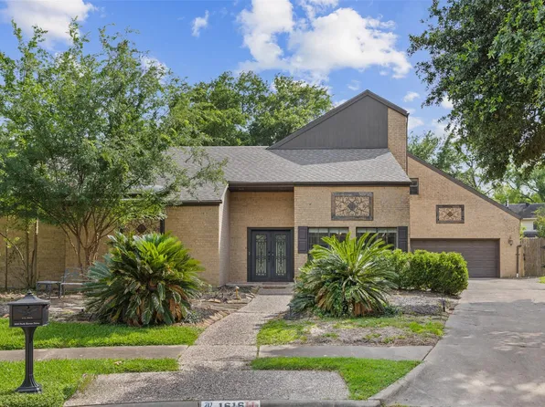 1616 Park Haven Dr, Houston, TX 77077