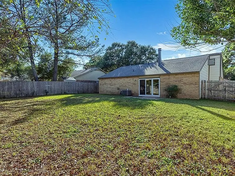 3806 Cortadera Ct — Photo 6